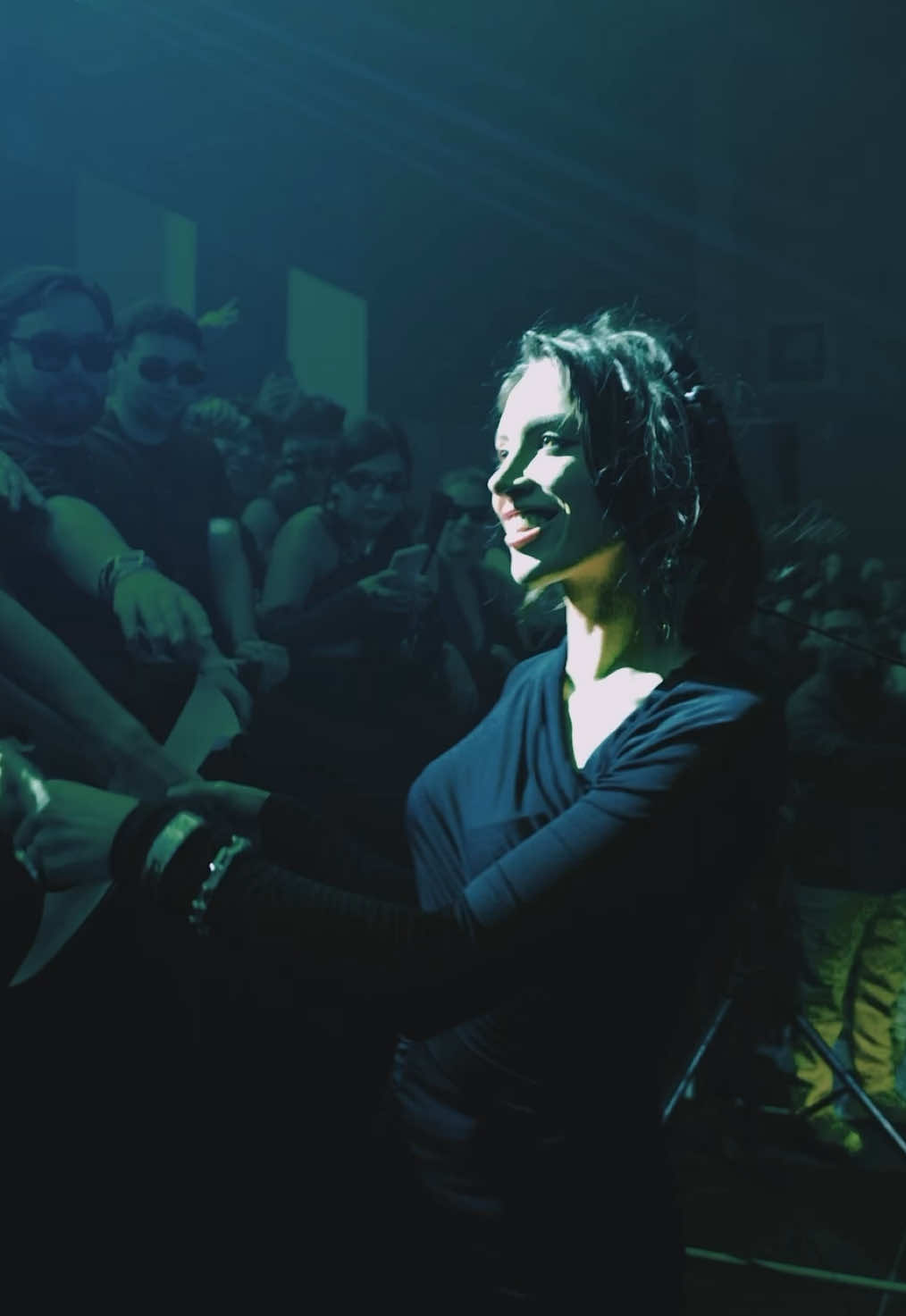 FEEL SO LOVED, THANK YOU SANTIAGO💫 absolutely insane night on friday.  thank you for always making me feel so welcome 🇨🇱 Os quiero mucho a todos✨🖤 📸 @simonsplayyground🚀  #electronicmusic #techno #hardtechno 