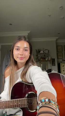 my face looks so oily LOL #guitar #forupage #singing #pompeii #fyppage 