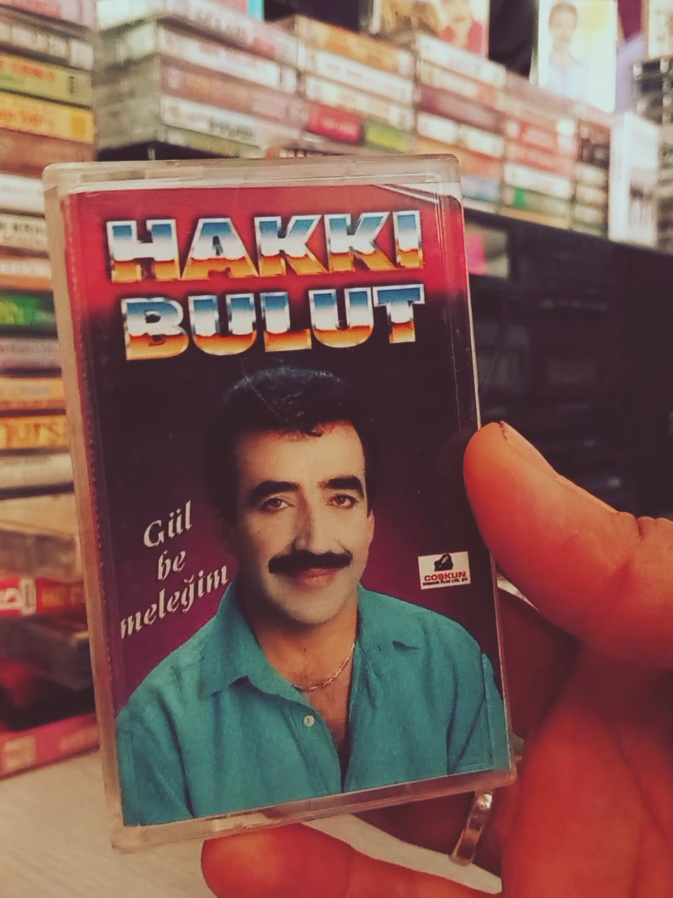 👑 HAKKI BULUT 👑  .. BANA HATIRLAT.. COŞKUN PLAK KASET 1994  #hakkıbaba #hakkıbulut #hakkıbulutsevenleri #hakkıbulutsevenler #arabesk #damar #eski_kaset #keşfetbeniöneçıkar #takipetmeyiunutmayın #arabeskşarkılar #damarşarkılar #beniöneçıkart #takip #nostalji #müzik 