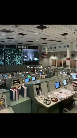Imma grow wings and go to space #astronaut #aerospaceengineeringmajor #wishlist #space #goals #dream #onedayiamgonnagrowwings #success #CapCut 