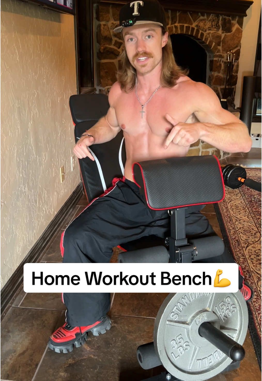 Perfect workout bench for full body home workouts💪 #homegym #homeworkout #fullbodyworkout #weightlifting 