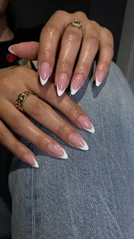 ✨🌸 #etrebellestudio #nails #nail #thonjetebukur #thonje #frenchnails #shqip #nailart #kosova #kosovatiktok #vajzat 