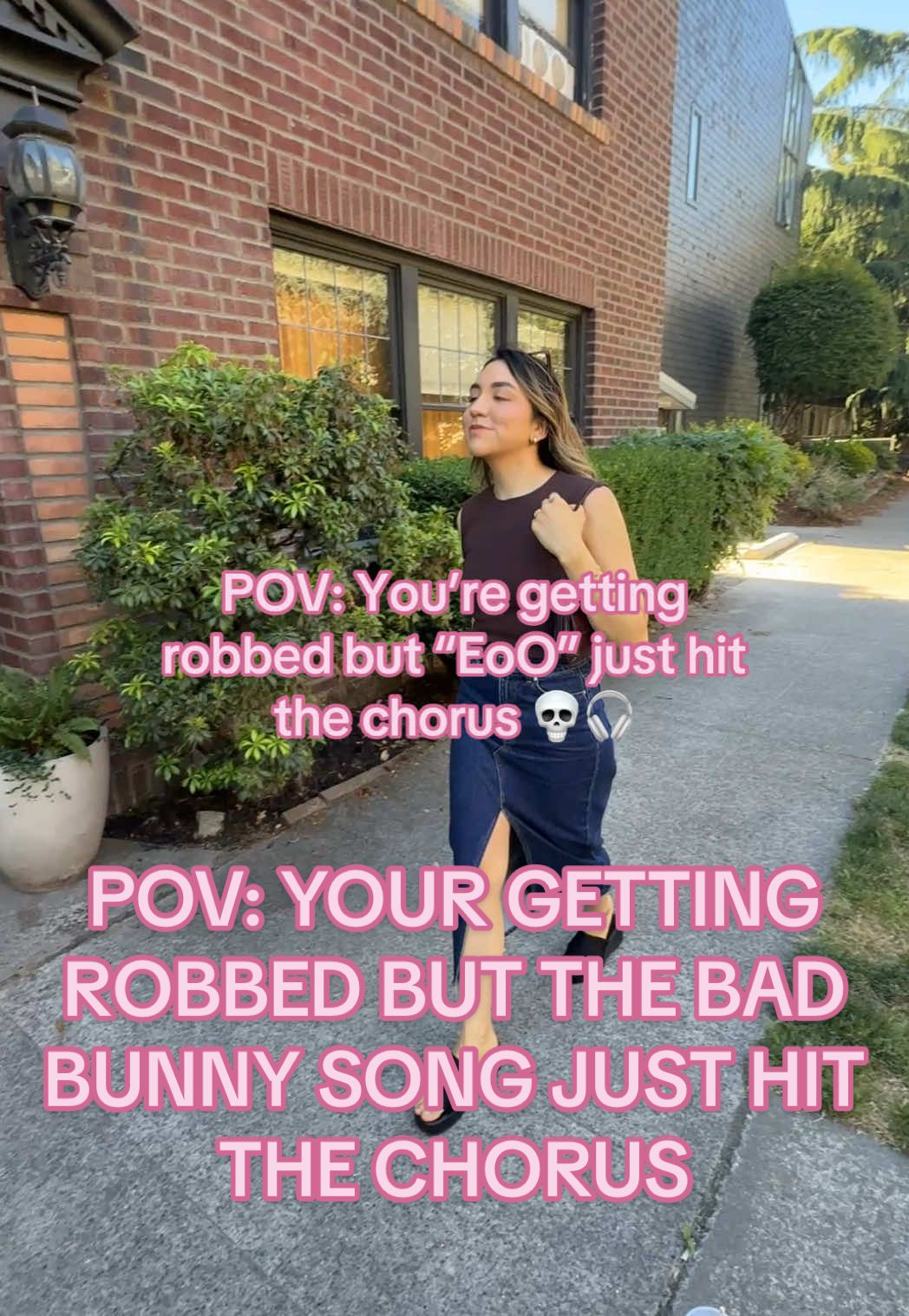 At this point, they can take my wallet but not my vibe 😭 🎶 Bad Bunny got me in another dimension 📍Seattle streets never been louder #POV #BadBunnyVibes #IPodEnergy #LatinasOnTheGo #SeattleTikTok #GenZHumor #TitiMePregunto #ViralSounds #MainCharacterEnergy #Unbothered #RobbedButThriving