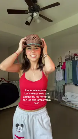 Los eruditos 🤓 en los comentarios que están diciendo “pues si es la definición de amistad” vean los comentarios, inteligentes son situaciones diferentes los de cada uno 😭