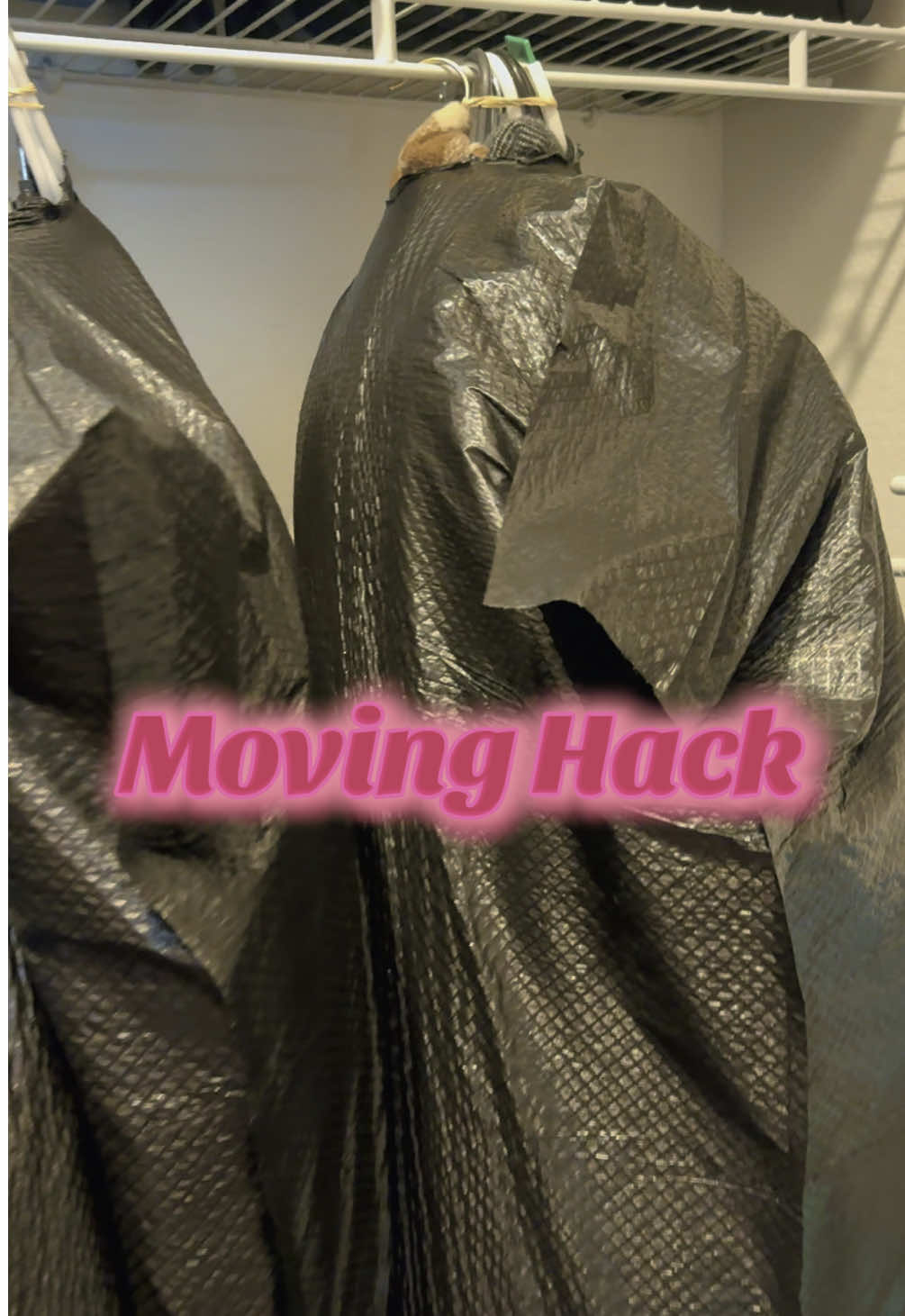 One of the easiest moving hacks ever: keep your clothes on hangers and slide a trash bag over them! 👚🧥  Saves time & keeps things organized 👏🏽 #MovingHack #LifeHack #Momtok #fyp #worksmarternotharder #MovingDayTips  #PostYourContent 
