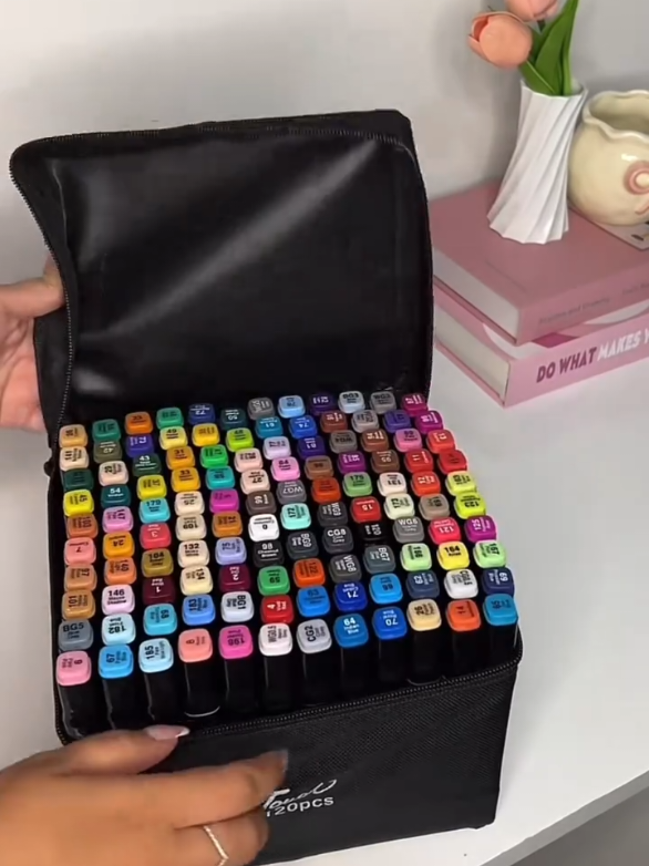 Marcadores Coloridos, canetas Aquarela de secagem rápida. Para comprar ⤵️  ✅ Digite EU QUERO que te envio o link  ✅ Digite na Shoppe BKN-KYH-TTL #canetaaquarela #canetatouch #canetas #canetascoloridas #colorir #pintar #marcadores 