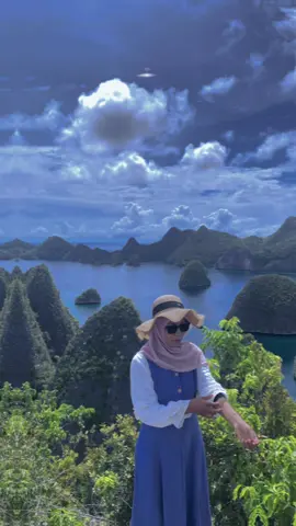Masih tentang Wayag😍 #pantaivibes #wayag #CapCut #wayagrajaampat #wayagisland #rajaempat #fyp #pulaugebe #pulaugebe❤️halmahera #papuapride #malukupride🏝🔥 