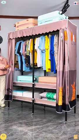 กำลังหาที่เก็บเสื้อผ้าที่ดีอยู่หรือเปล่า? ตู้ เสื้อผ้าแบบพับเก็บได้นี้ช่วยคุณได้ตู้เสื้อผ้าแบบพับเก็บได้นี้ทำจากโครงเหล็กเบาและ ผ้าออกซ์ฟอร์ด ประกอบง่าย มีพื้นที่เก็บกว้างขวาง เหมาะสำหรับหอพักหรือห้องเช่า ราคาประหยัด ใช้งานสะดวก ไม่ต้องกังวลเรื่องการจัดเก็บอีกต่อไป!