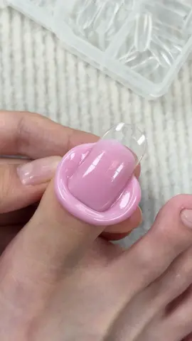 Quick polygel toenail with dual form 🤌🏽💕#dualformnails #toenails #polygelnails #dualform #dualforms #polygeltutorial #polygel #novoovo #mutiovo 