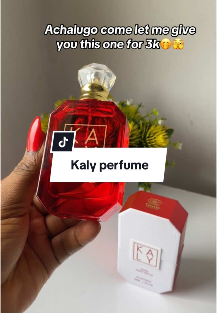 With small police case😂 Actual price:12,000NGN To order🛍 Send a direct message on WhatsApp ☎️07019067414 to place an order #scentsbyfave #perfumecontent #collectionperfumes #perfumestoaddtoyourcollection #smallbusinessowner #blowthisupformepleasetiktok❤️ #perfumevendorsinnigeria #perfumecontentcreator #perfumevendor #perfumecontentvideo #perfumevideocontent #blowthisupforme #kaly #kaly perfume #scentsbyireadeconsistencychallengeday30 
