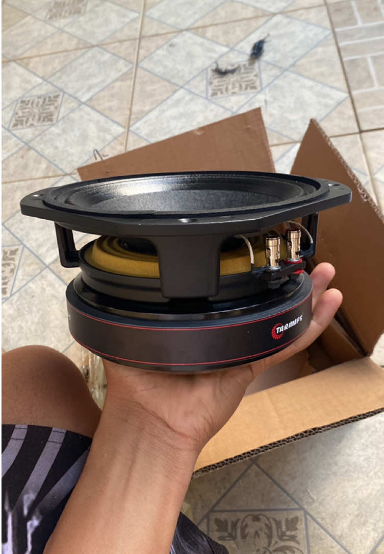 Saindo snake entrando t780 390rms esse alto falando é um espetáculo🙅🏽😍🔥 . . . . #zetta #zettaaudio #caixaresidencial #usina #impakto #somautomotivo #soundigital #fy #reels #som #bass #abelvolks #deboxe #subwoofers #bassboosted #reels #volkswagen #taramps 