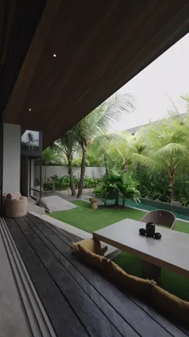 Leave the world behind and stay a while at Ohlala - Where every corner invites you to relax and enjoy. 📍Located in pererenan - 💫If you want the best deals comment “tropical experience” - #thetropicaldoor #pool #bestairbnb #bali #beautifuldestinations #vacation #luxuryvilla #pererenan #elegant #beautiful 