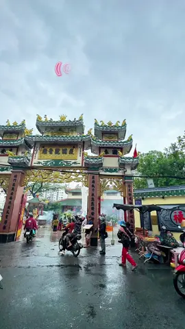 Miếu Quan Âm ( Quận Tân Phú). Miếu có kiến trúc đẹp, thoáng mát rộng rãi, trang nghiêm. Miếu của bà con người Việt gốc Hoa.#phatgiao #phatgiaovietnam 