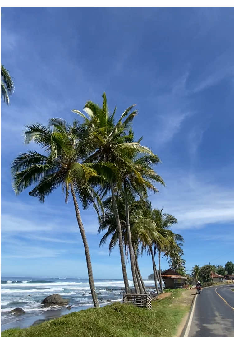 enggak bosen bosen kalo lewat sini 🤩  #kotakarangkrui #pesisirbarat #wisatalampung #pesisirbaratlampung 