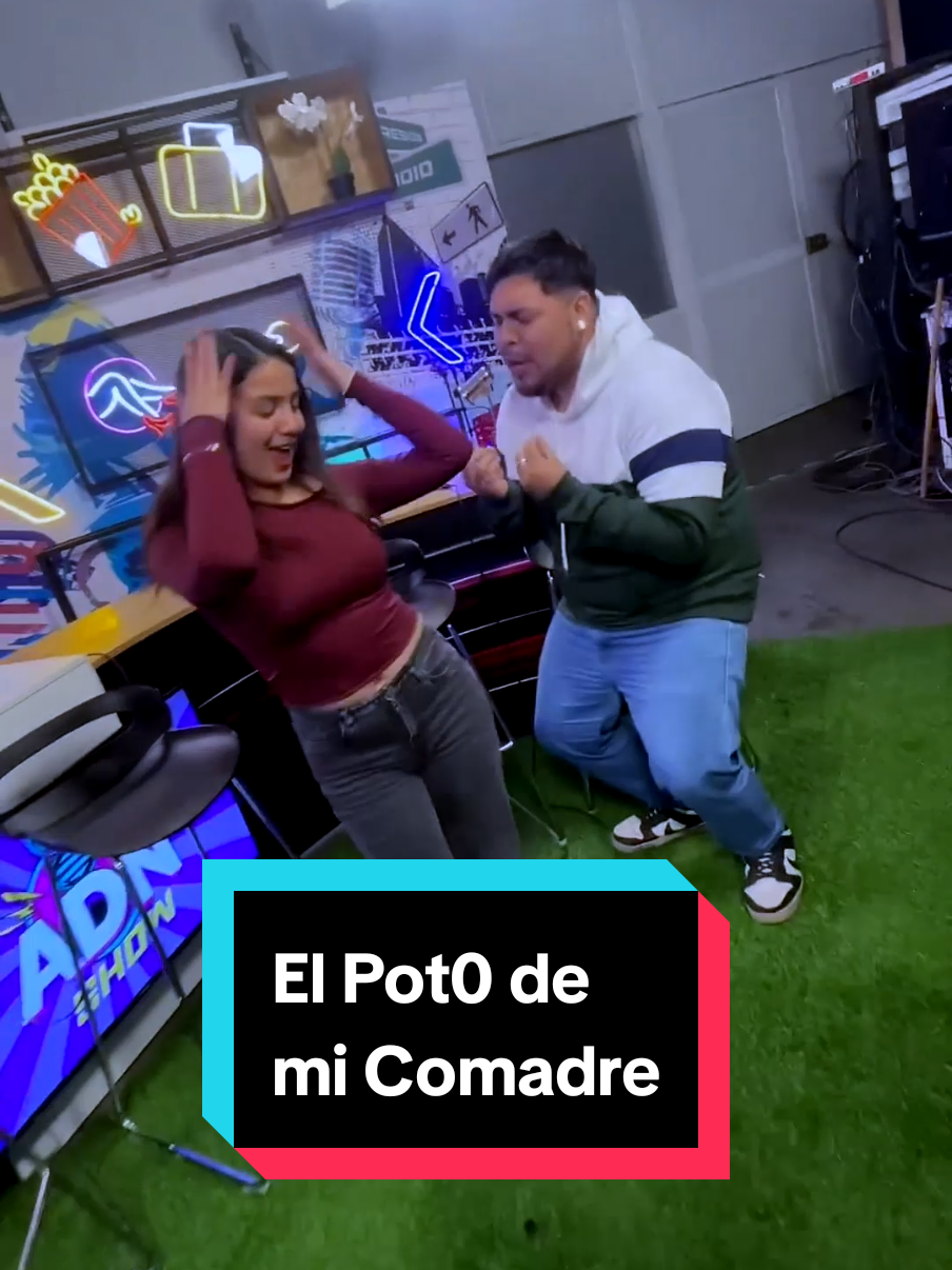 Esta dupla siempre nos sorprende 🤣❤️😜 . . . #elpoto #comadre #armonia10 #ojoporojo #Cumbia #kim  #diegoandree #adnshow #apresionradio @Kimberly ziane @Diego Andreé 🎧 