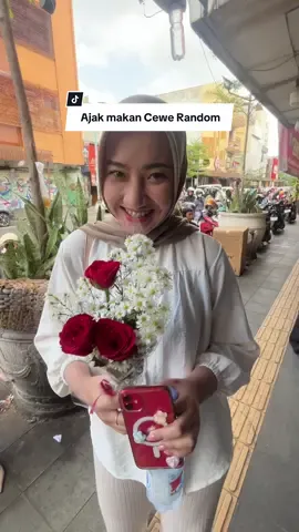 berawal dari bunga berakhir dengan Cinta 😳💘 #baperincewe #gombalanmaut 