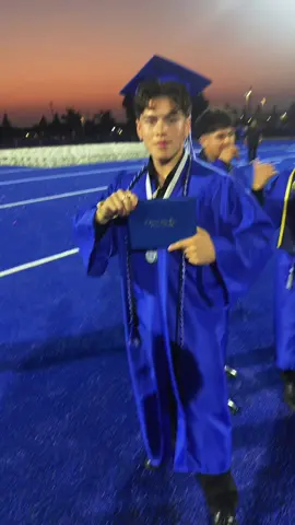 i just graduated high school! #classof2025 #fyp #highschool 