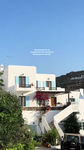 would take this over a bag anyday #besties #bestietrip #vacation #greece #eurosummer #travel #traveltok @Mackenzie Mcphail 
