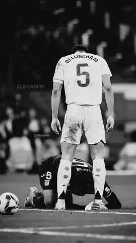 Poto mahal nih#foryuuuuuuuuuuuu #judebellinghamedit #judebellingham #belinghammgoingtorealmadrid #fyppppppppppppppppppppppp #realmadrid #fans #menerimafblb✅ #gantengbngetbelingham 
