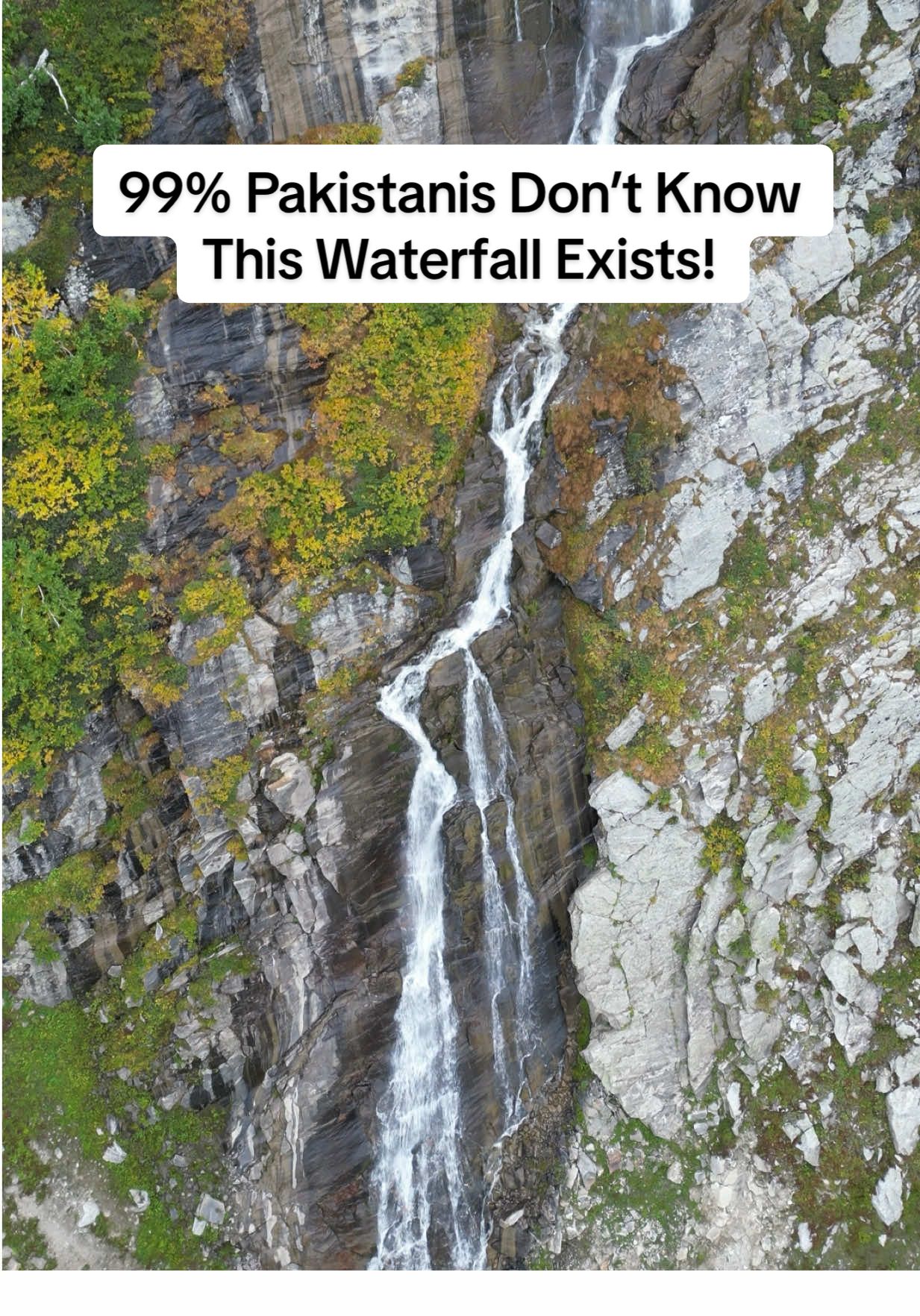 99% Pakistani haven’t seen this waterfall  #waterfall #kashmir #hunza #gilgit #skardu #naran #nathigali #kaghan #azadkashmir 