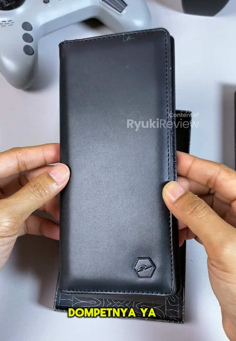 Dompet lipat pria premium harga ramah di kantong dari Jennifer Wallet. Asli ini beneran keren banget, buruan cehckout jangan sampai kehabisan! #dompetpria #dompetlipat #jenniferwallet 