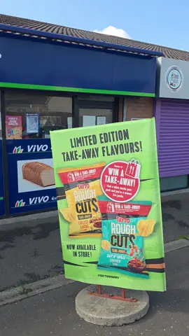 Thank you to @Cheryl bakes cakes for the recommendation on the Chicken Tikka sandwich in @VIVO OAKLANDS Carrickfergus . Stunning food and super fresh and only £3.50 what a bargain. #vivoessentials #sandwich #freshfood 