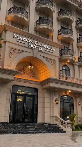 ✨ Maison Camellia Hotel Tây Ninh – chốn dừng chân mang hơi thở Indochine giữa lòng phố núi. Mở cửa sổ là thấy núi Bà Đen mây phủ, khép mắt lại là thấy bình yên trọn vẹn. 🏔️🌿 #maisoncamelliahoteltayninh #viral #hottrend #hotel #nuibaden #maisoncamelliacoffeetayninh #travel #chill 