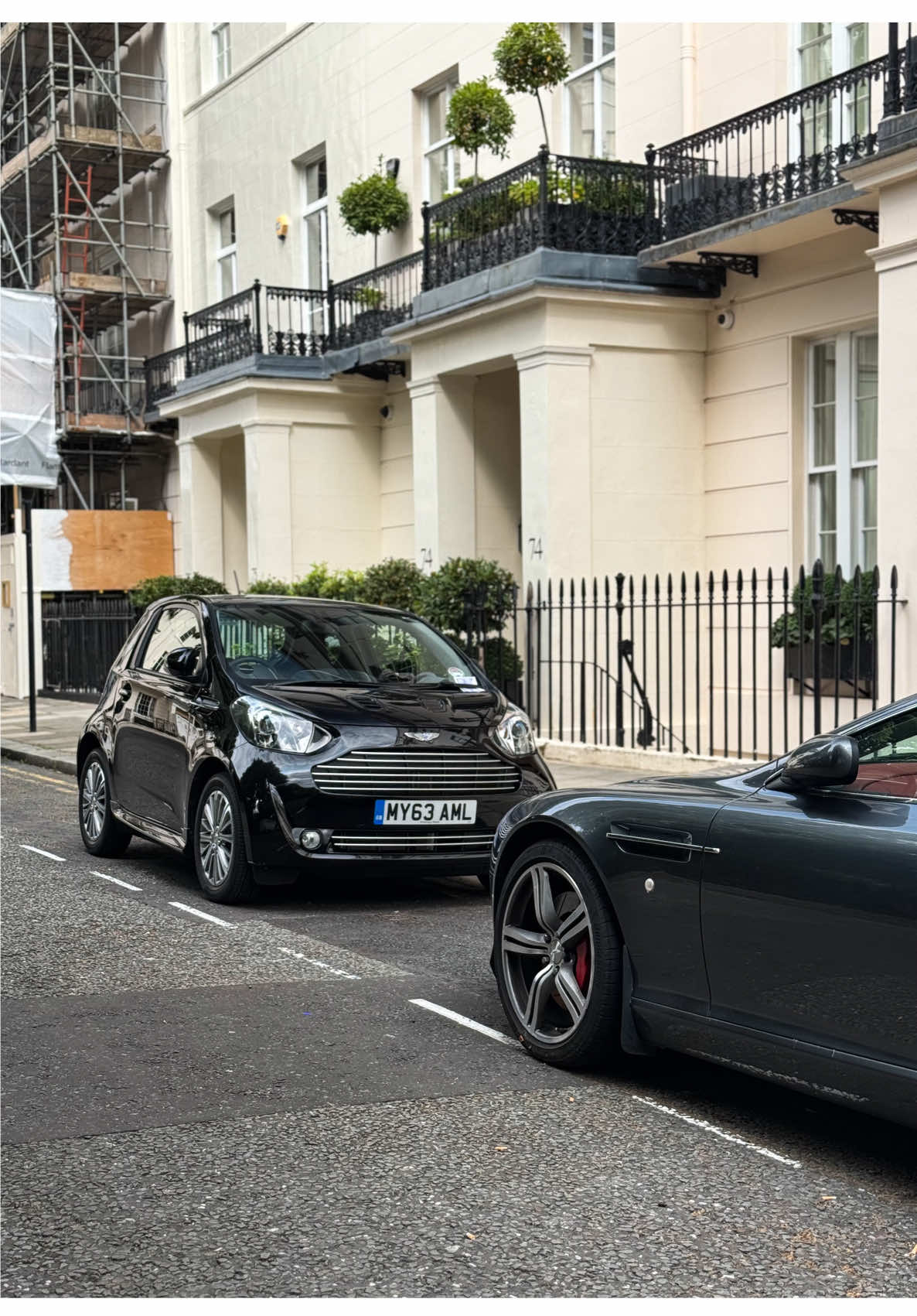 On current market value, there is an £8k difference between these two! Would you have the legendary Cygnet or the DB9? 🤔 #astonmartin #cygnet #db9 #london 