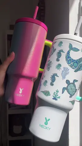 A Meoky tem o meu coração, esses copos: arco-íris e o marinho são tudooo 🪼🎀 || #meoky🥤cups #meokytumbler #meoky #tiktokshop #tiktokshopchegou #TikTokShopChegou 