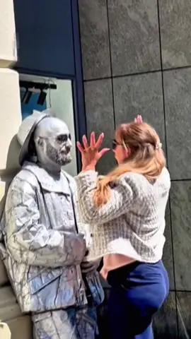 When I look to real. #silvermanstatueofficial #valentinethestatue #statueprank 