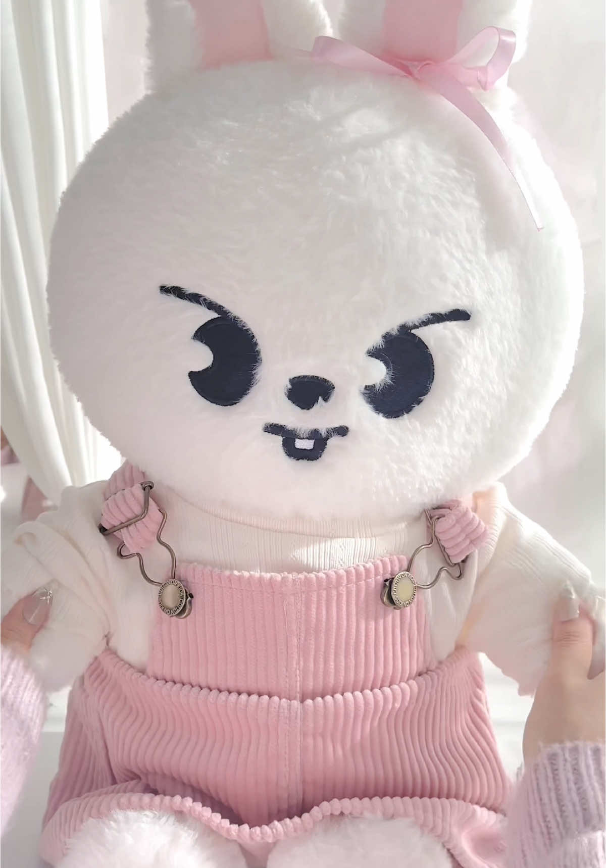 🎀🐰Dressing my teddy bear leebit in kids clothes!🧸  Isn’t leebit just adorable 🥹💕 #Leebit #리빗 #skzoo #리노 #leeknow #스트레이키즈 #straykids #skz #fyp 