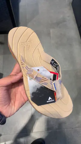 Asli cakep kali sandal nya nyesel sih kalok gk co sekarang #fyp #eiger #sandalwanita #masukberandafyp #sandalmewah 