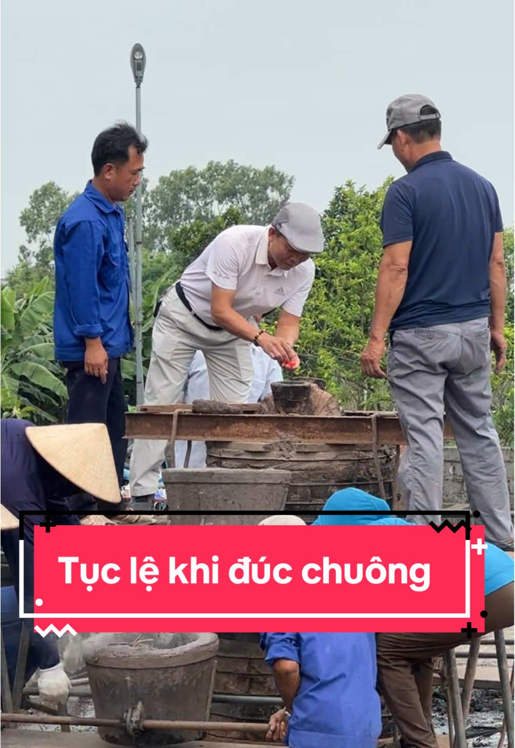 Ý nghĩa của tục lệ cho vàng vào chuông #thienquangbao #xuhuong #dodong #chuongdong #ducdong 