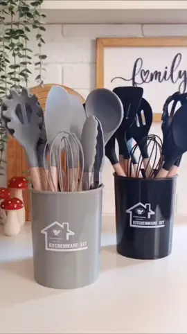 Jogo de Cozinha Kit 5/12 Peças de Silicone, Utensílios e Copo Suporte para Cozinha Cabo de Madeira com 55% de desconto! Somente R$39,78 - R$39,88. E bora aproveitar que tá muito barato ☺️ https://s.shopee.com.br/6AZ9TDWTO7?share_channel_code=1 #vaiprofy #fyppage #fypp 
