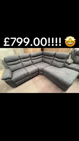 Just £799.00 for this corner chaise sofa, available now at FS Furniture/ can be ordered from any of our stores and delivered super quick! We can even take your old sofa away for you. #cornersofa #greysofa #bargainsofa #chaisesofa #bequick #speedydelivery #furniture #livingroomdecor 