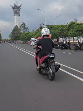 motor ceper buat harian😭  #vario125 #varioledold #ogahjinjitstyle #fypシ゚ #tiktokpelitfyp #foryou 