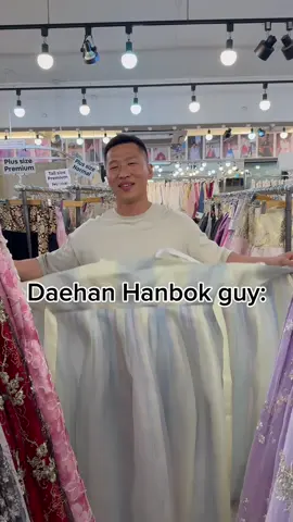 Hanbok sizes for everybody at Daehan Hanbok!🤩😍 Beauty comes in all shapes and sizes — and hanbok looks good on everyone. ❤️  #daehanhanbok #korea #thingstodoinseoul #seoultravels #hanbok #hanbokexperience 
