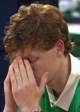 Jannik Sinner 🥺😢 my heart broche that day … #janniksinner #sinner #forza #tennis #rollandgarros #sad #fyp #fy 