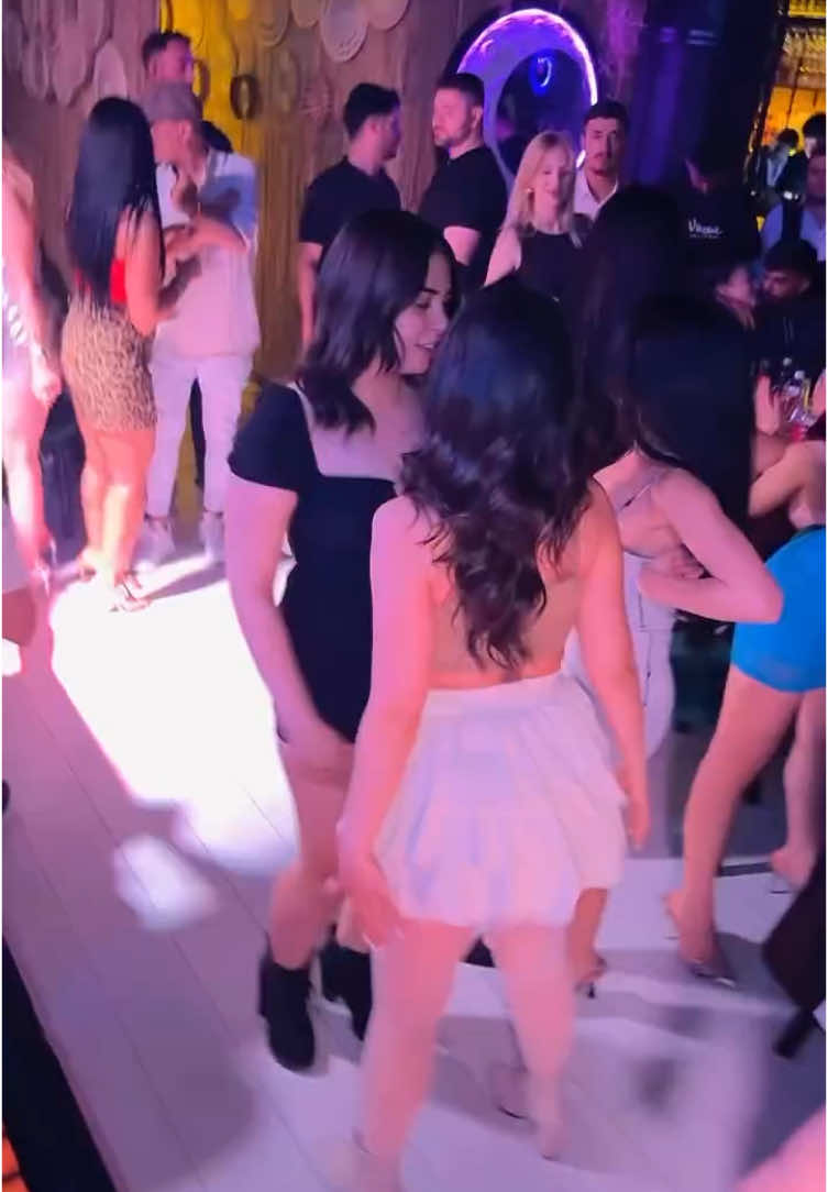 Eyşan Yeni Nesil Meyhane  Bilgi ve Rezervasyon: 0 (531)-930-86-81  Haftanın 7 Günü  19:00-02:00 saatleri arası eğlence  Fulya / Beşiktaş / İstanbul 📍 