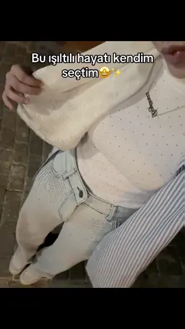 Her yerde öne çıkan bir kız olmakk🤩#ışıltılıhayat #keşfetteyizzz #ışıltılıgörünüm #keşfet #akımvideoları #virelvideo #trend #kızneşesi #öneçıkart 
