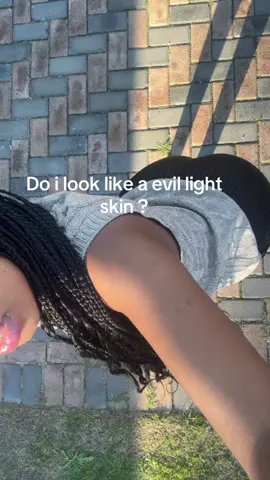 😂😭 hop on the evil light skin trend #foryou #fyp #lightskin #real #ashkassh #foryou #fyp #hs #wtff