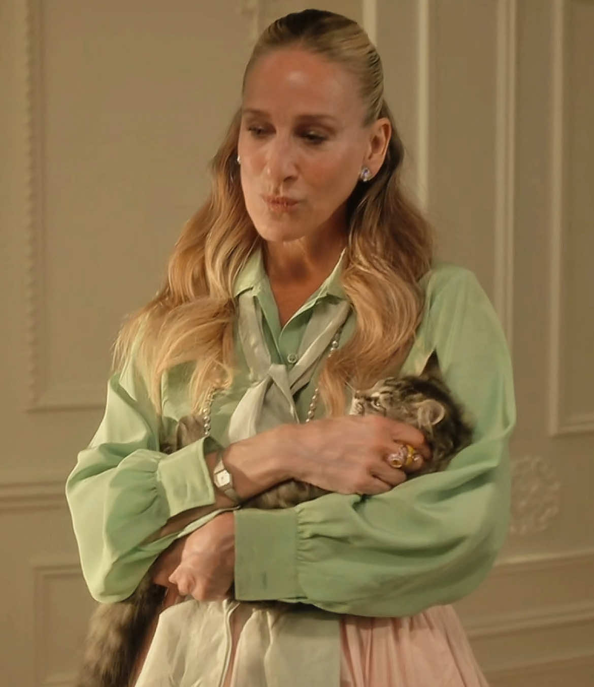 in times like these... #andjustlikethat #carriebradshaw #satc #sjp #edit #edits #sexandthecity #addisonrae #fyp #viral 