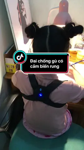 Đai chống gù có cảm biến rung hỗ trợ điều chỉnh tư thế ngồi cho bé yêu #daichonggulung #daichongguthongminh #chongtromcambienrung #daichonggulungtreem #xuhuong #tienichcuocsong #tienichgiadinh #giadungthongminh 