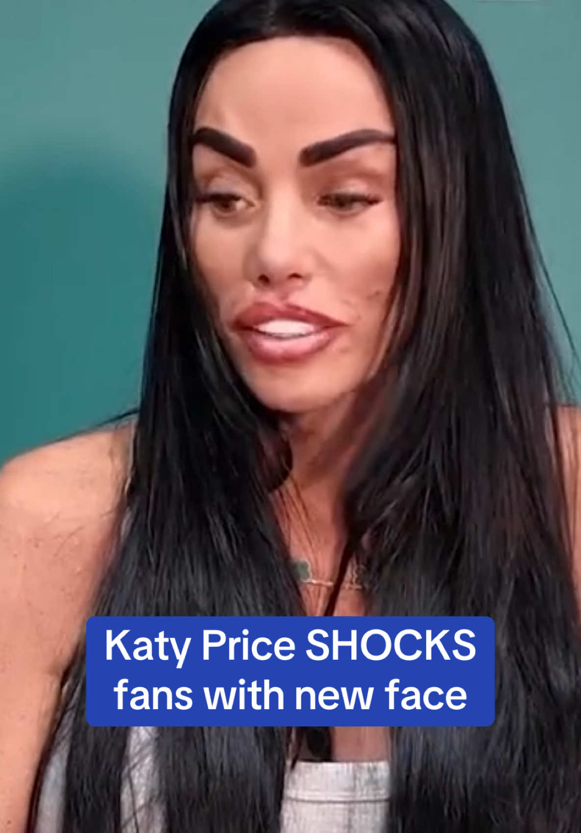Katie Price shocked fans with her extremely taut face as she appeared in a new video promoting CBD oil. The former model has recently sparked concern from her fans over her thin appearance and has denied using weight-loss jabs. But she drew further discussion with her latest clip as social media users were left shocked over her appearance.  Read more at DailyMail.co.uk  🎥Katy Price/Instagram #katyprice #shock #socialmedia #face #surgery 