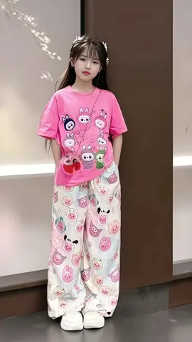 sét bộ quân dài và áo phông in hình labubu dành cho bé gái 13-43kg chât liệu cotton su thoảng mát mêm mịin, bộ quân dài kem áo cho bé thích hợp mọi hoạt động mùa hè