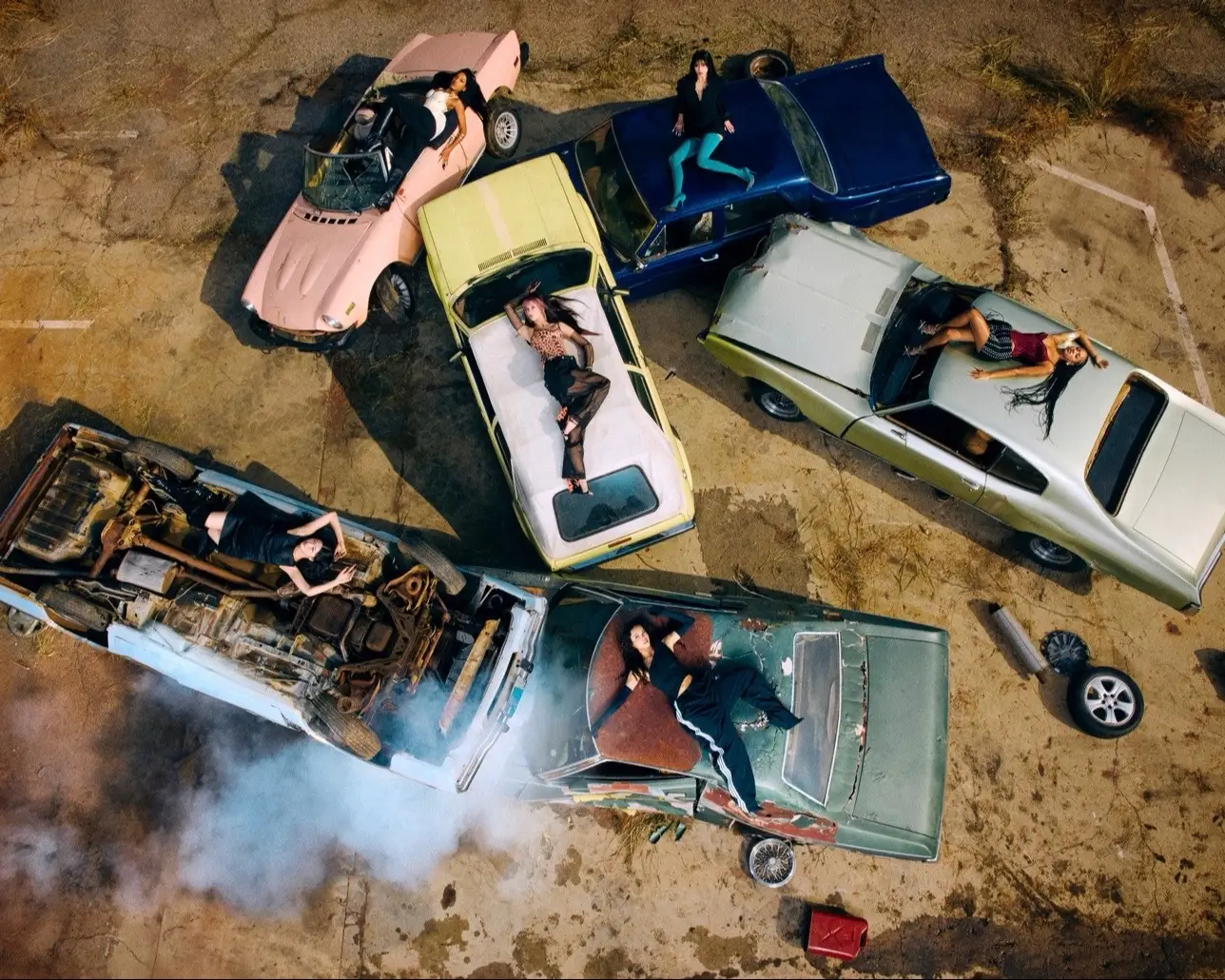 EP 2 ‘BEAUTIFUL CHAOS’  (CHAOTIC VER.)  JUNE 27 | 12AM ET | 1PM KST 