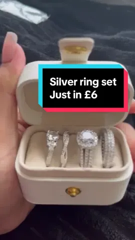 Beautiful silver set of 4 rings just in £6 #tiktokmademebuyit #rings #silverrings #ringset #womenscollection #jwellery #uktiktok #SummerDeals 