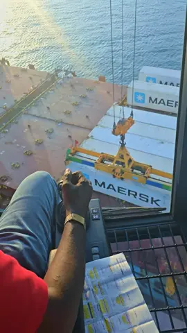 #konecranes #gottwald #type #ESP.8 #every #night #is #gottwald #night #muqdisho #sea #port #somalia🇸🇴 