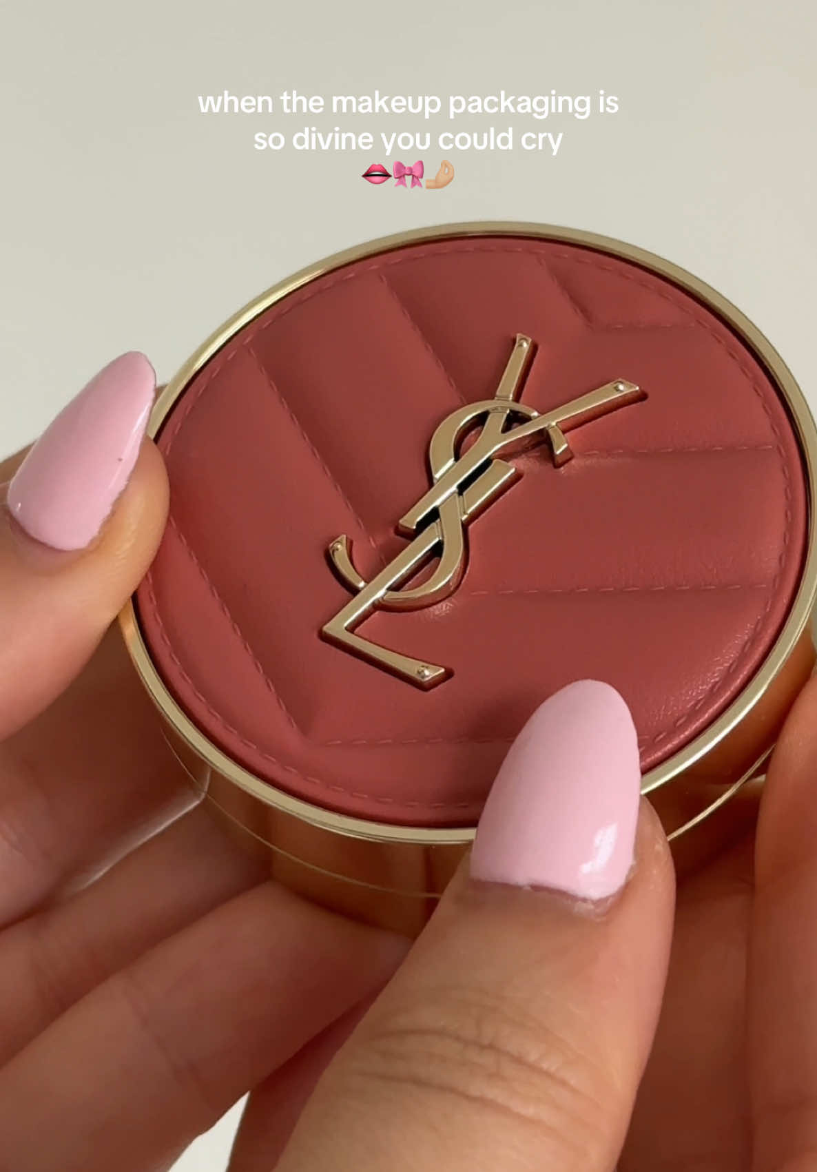 ysl beauty knows how to make gorgeous makeup packaging (and even more beautiful products!!) 🤩🎀👄  *gifted @YSL Beauty #yslbeauty #yslblush #blusher #makemeblush #luxurymakeup #ugcexample #beautyblogger #highendmakeup 
