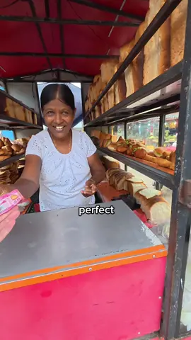 $0.20 snack in Sri Lanka 🇱🇰 #hughabroad #streetfood